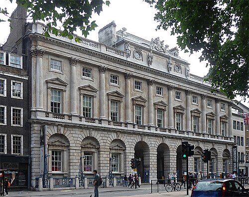 A photograph of Courtauld Gallery.