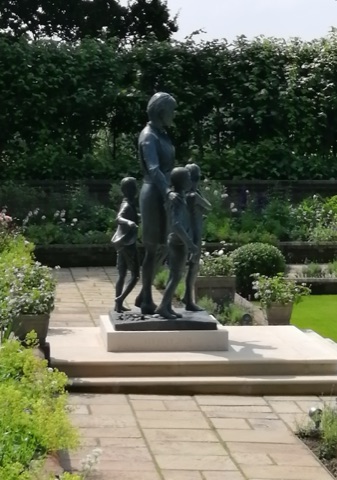 Statue of Diana, Princess of Wales