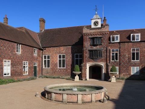 A photograph of Fulham Palace.