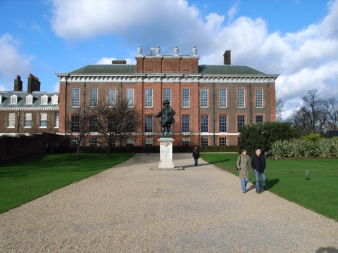 A photograph of Kensington Palace.