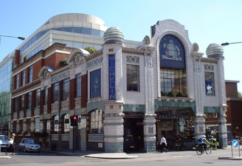 Michelin Building South Kensington I first saw this building in the mid '70s I was taken aback at how ostentatious it was. It dates from 1911 and you can find out more here ... http://en.wikipedia.org/wiki/Michelin_House