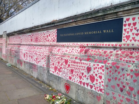 The National Covid Memorial Wall, London, 2021-04-16