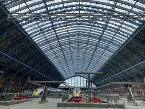 The Barlow train shed at St Pancras: two Eurostar trains at the platforms under the single span of iron and glass