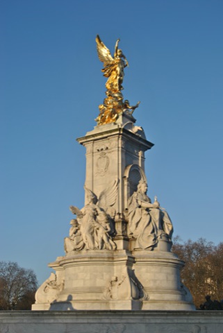 A photograph of Victoria Memorial.
